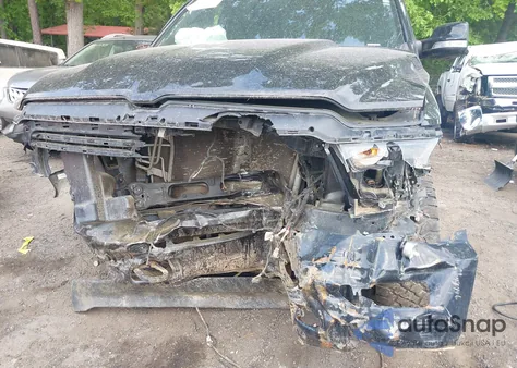 2021 Ram 1500 Big Horn 4X4 5'7 Box from USA, damaged, VIN 1C6SRFFT2MN678090